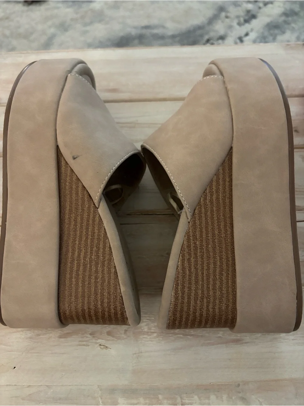 Jessica Carlyle Nude Tan Platform Slide Sandals size 7